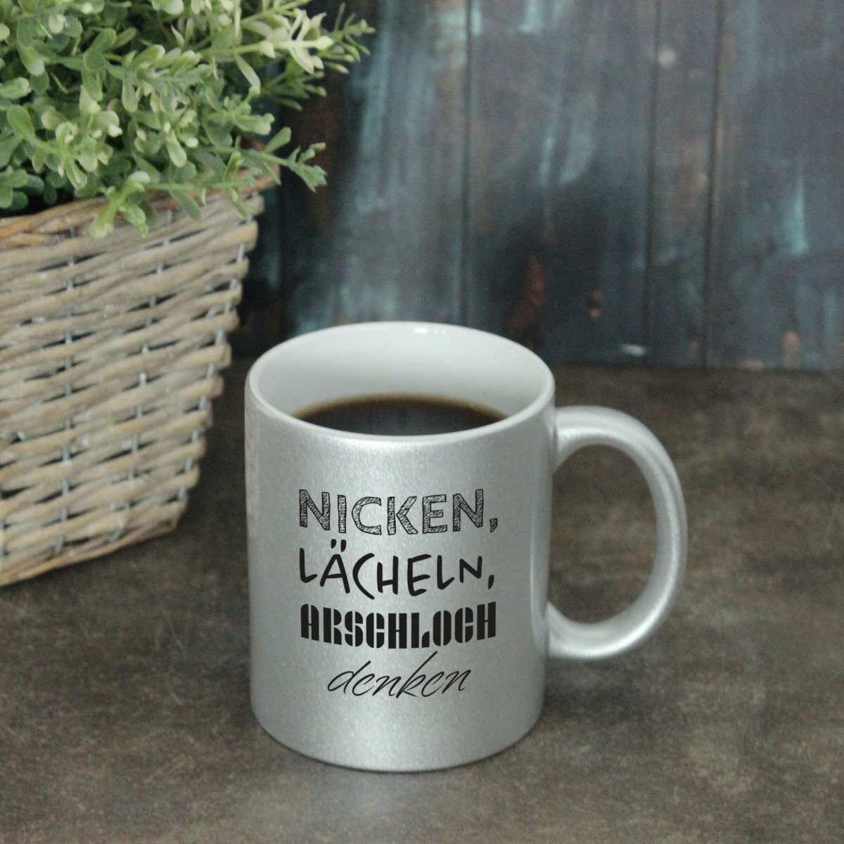 SALE - Keramiktasse "Nicken, lächeln, ARSCHLOCH denken"